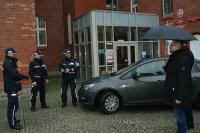 Nowy nieoznakowany radiowóz dla policjantów z Karlina