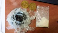 Narkotyki zabezpieczone w mieszkaniu dealera przez szczecińskich policjantów