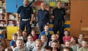 polscy i niemieccy policjanci z wizytą  u dzieci