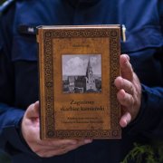 książka „Zaginiony skarbiec kamieński. Katalog strat wojennych z katedry w Kamieniu Pomorskim”